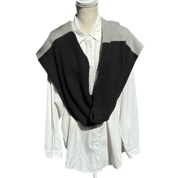 ♠️Kate Spade Black & Gray Color Block Knit Infinity Scarf with Charm - Picture 11 of 12